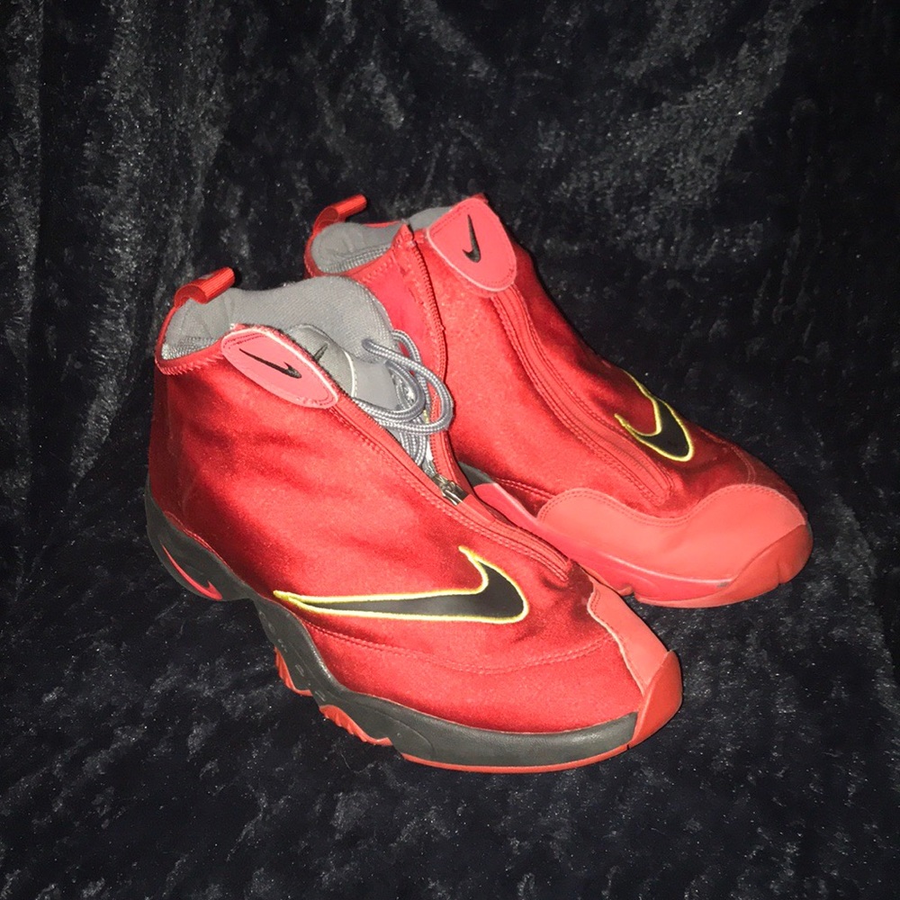 Nike Air Zoom The Glove “Miami Heat”